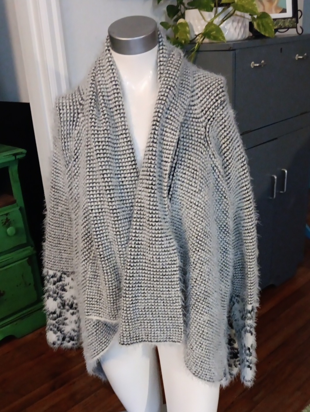 Buffalo David Bitton Gray Open-Front Patterned Knit Cardigan